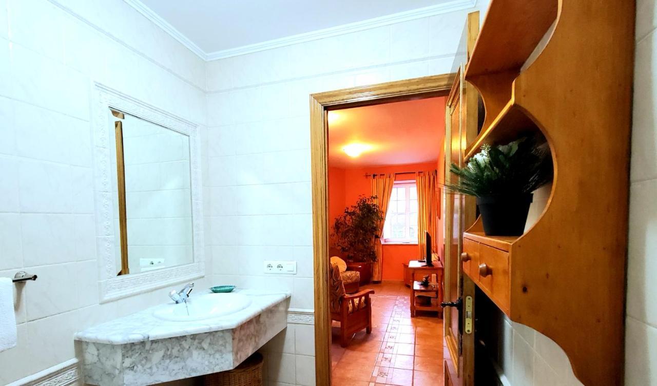 Apartamentos Turisticos Rosa Ribadeo Esterno foto