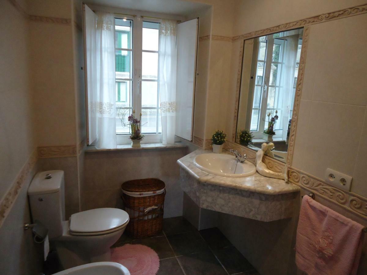 Apartamentos Turisticos Rosa Ribadeo Esterno foto
